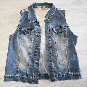 🌻Jean Vest with Lace